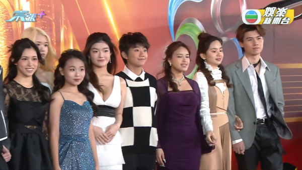 TVB台慶2025｜過百位女藝人紅地氈戰衣逐件睇！波波黃婧靈巨胸拋窒全場