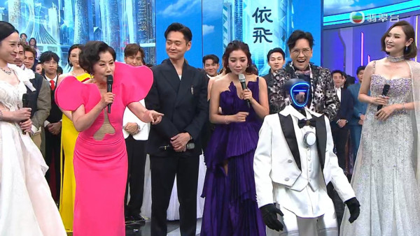 TVB台慶2025｜盤點全晚7大尷尬位！全晚瘋狂唱歌以為睇緊《勁歌金曲》