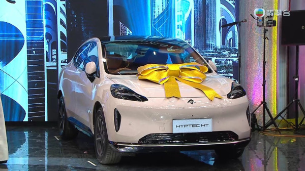 TVB台慶2025｜麥美恩缺席「擠壓胸」傳統險失傳？兩位大獎得主「識做」自製黃金畫面