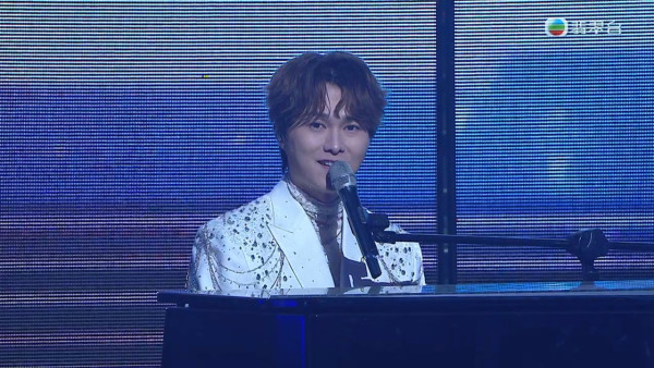 TVB台慶2025｜盤點全晚7大尷尬位！全晚瘋狂唱歌以為睇緊《勁歌金曲》