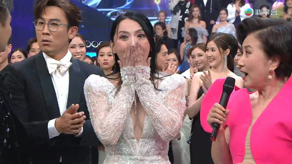 TVB台慶2025｜麥美恩缺席「擠壓胸」傳統險失傳？兩位大獎得主「識做」自製黃金畫面