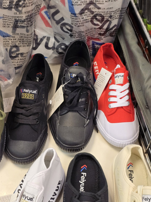 尖沙咀海港城戶外服裝開倉低至3折!一連5日 運動風衣/防水鞋/運動鞋/長褲/行山背囊$199起