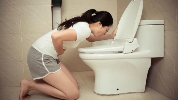 峇里島恐怖悲劇！內地女住旅館半裸亡！疑殺蟲劑中毒釀禍逾20房客吐血送院 