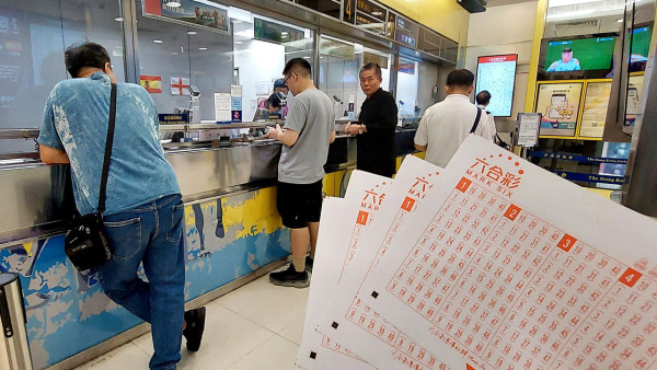 六合彩頭獎$5200萬今晚攪珠！這號碼恐「五連霸」？網民實測尋寶江恩圖算出6大心水冧把