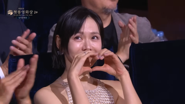 玄彬孫藝珍齊封青龍獎影帝后（圖片來源：KBS）