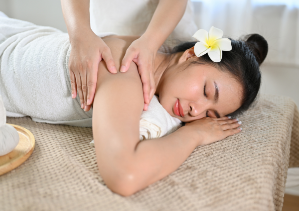 按摩揼骨隨時變中風？醫生警告：頸部「1個危險區域」必須避開！附正確按摩法