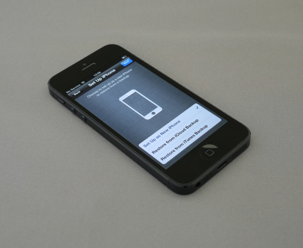 iPhone電量狂跌？5個「隱藏功能」默默燒電！Apple官方教你一鍵關閉設定續航力翻倍