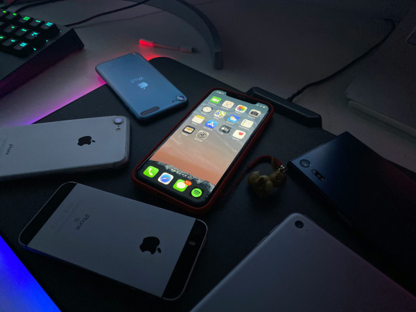 iPhone電量狂跌？5個「隱藏功能」默默燒電！Apple官方教你一鍵關閉設定續航力翻倍