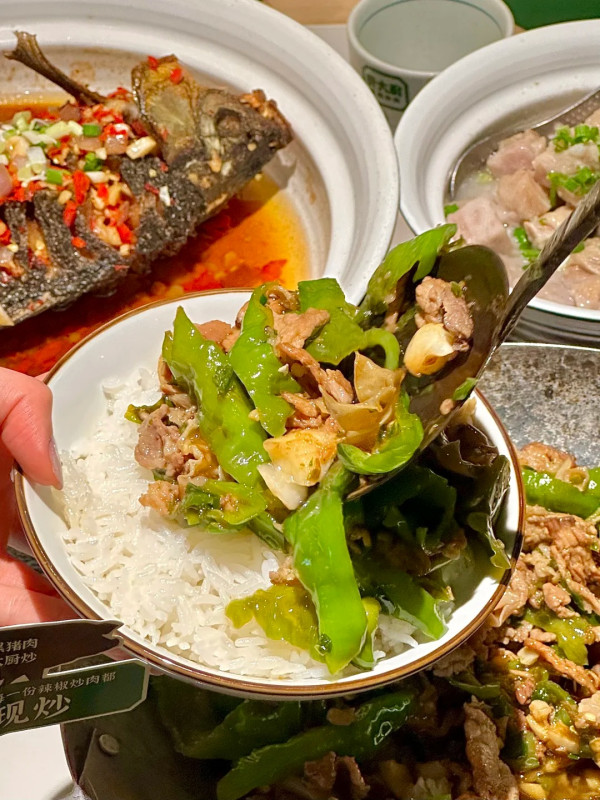 費大廚辣椒炒肉。圖片來源：小紅書@吃货大J