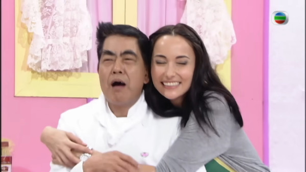 《美女廚房》周中師傅76歲近照曝光!眉髮全白身形清減 曾患腎衰竭引擔憂