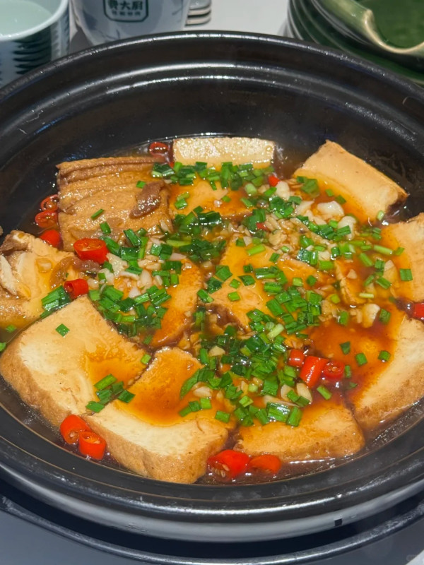 費大廚 砂鍋嫩豆腐。圖片來源：小紅書@毛醬