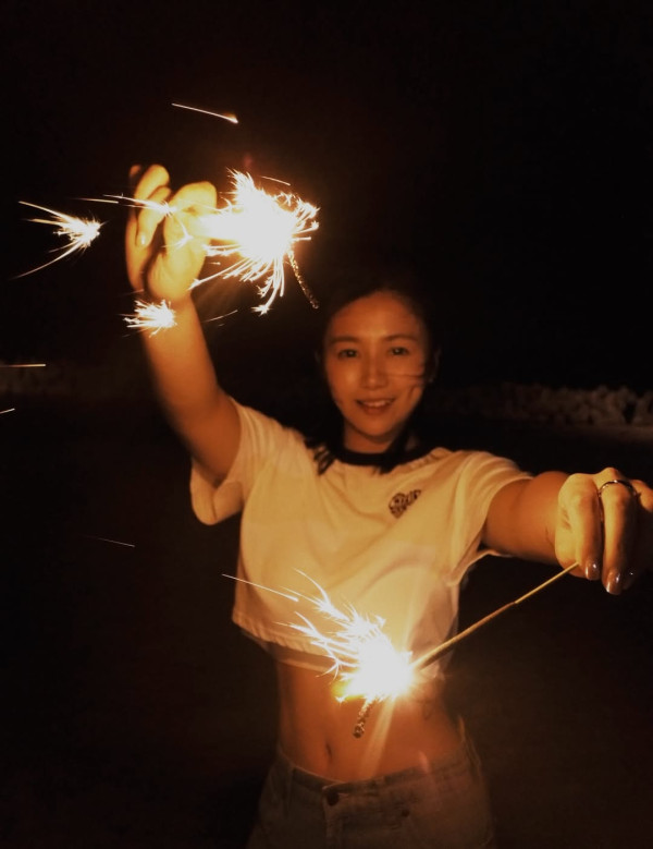 楊偲泳罕有高調放閃晒張振朗合照洩蜜 嘉年華贏盡4袋公仔私下互動甜到漏