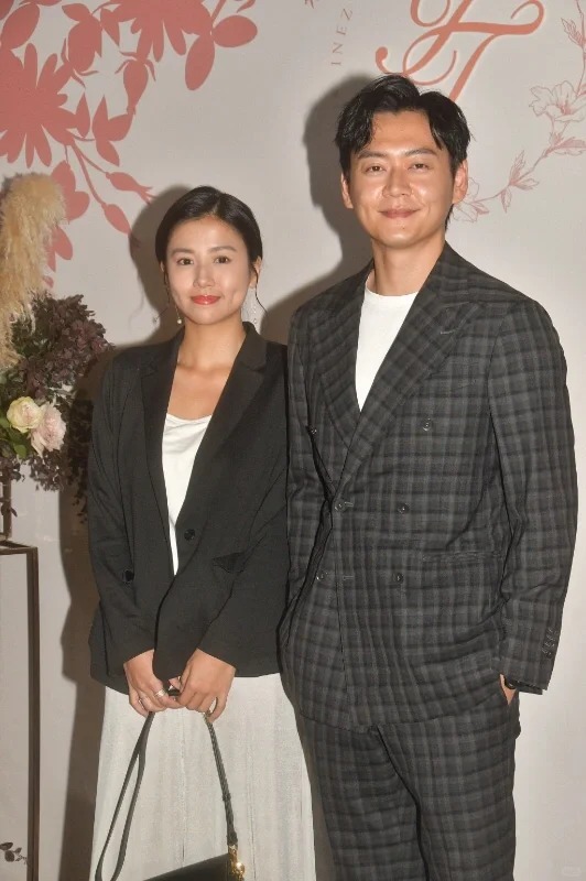 楊偲泳罕有高調放閃晒張振朗合照洩蜜 嘉年華贏盡4袋公仔私下互動甜到漏