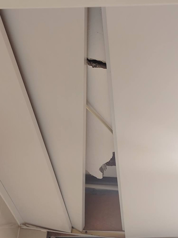 $200萬買中「化妝樓」收樓10日冧巨型石屎 網民教3招驗樓保命