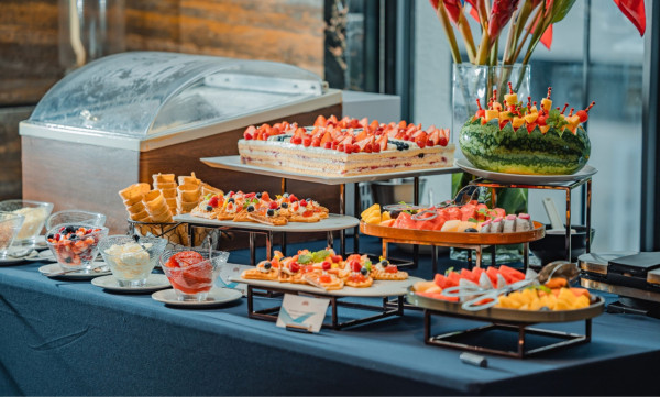 自助餐回本定中伏？網民列出5大「千祈咪攞」賠錢食物 食完呢樣即飽無位食海鮮！