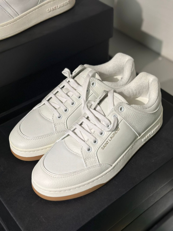 銅鑼灣時代廣場名牌開倉低至1折！平底鞋/休閒鞋$100起+輕奢手袋特賣 Marc Jacob/Karl Lagerfeld/Moschino/A.P.C