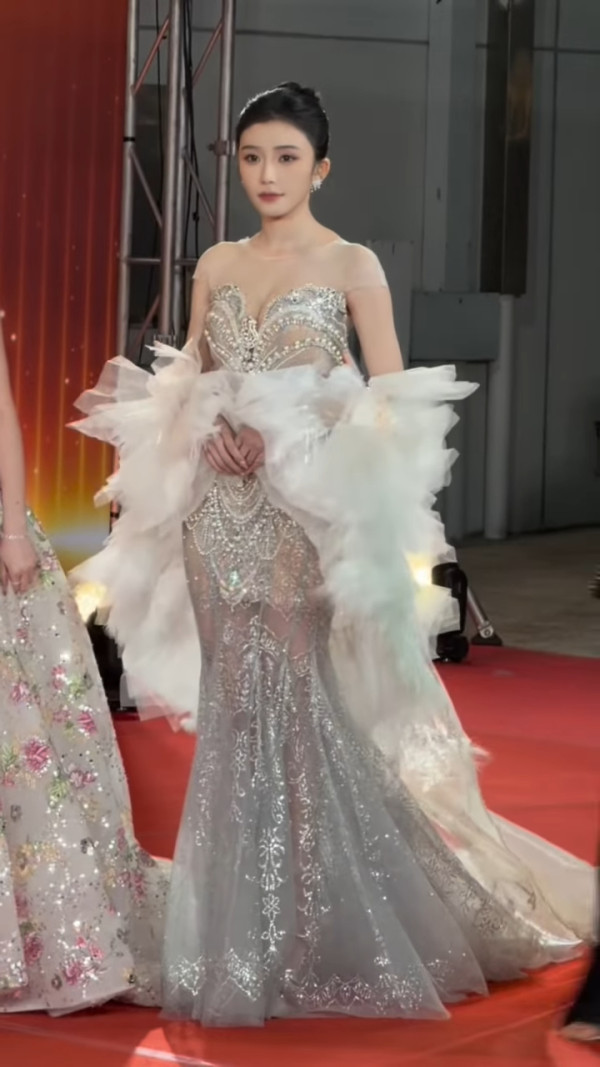 「最被低估港姐季軍」激罕性感現身TVB 一年蒲頭一次！網民驚訝：咁靚竟然唔紅