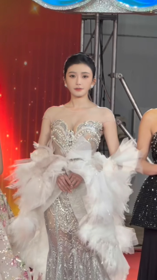 「最被低估港姐季軍」激罕性感現身TVB 一年蒲頭一次！網民驚訝：咁靚竟然唔紅