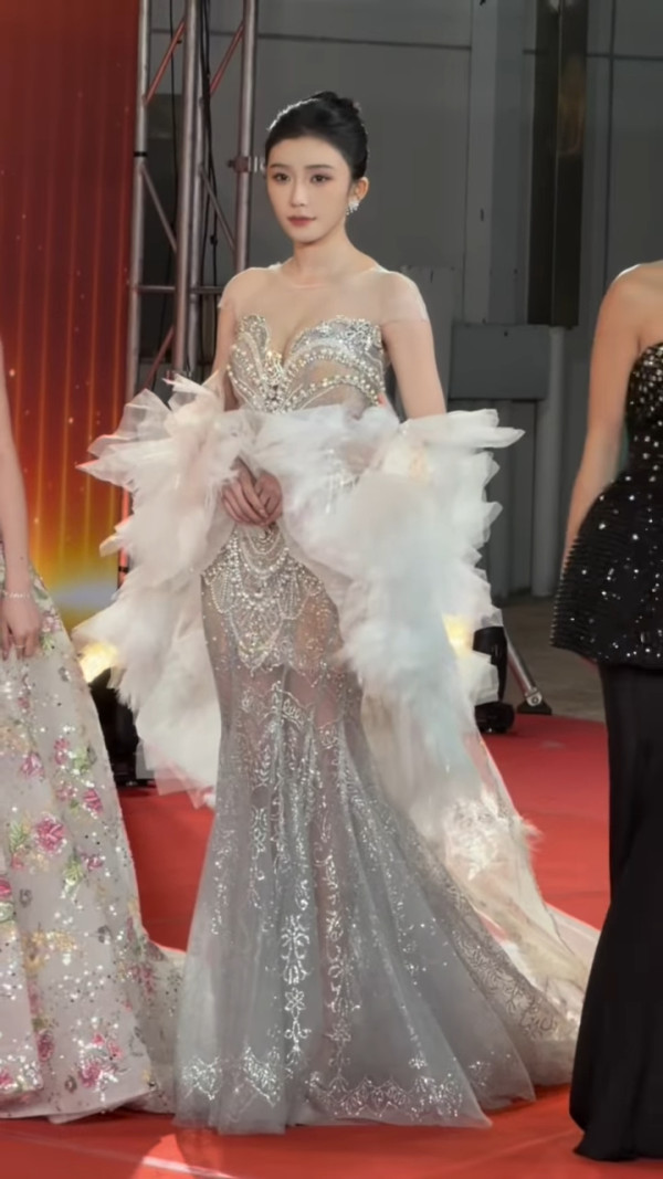 「最被低估港姐季軍」激罕性感現身TVB 一年蒲頭一次！網民驚訝：咁靚竟然唔紅