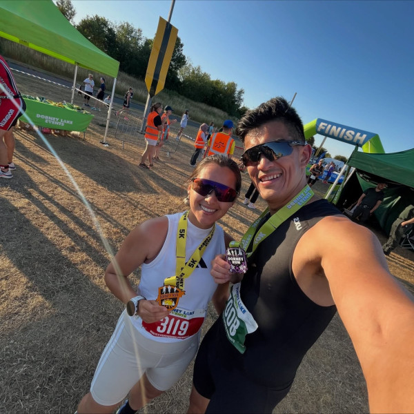 前港姐冠軍IG發文認愛正式公開戀情 首貼與男友親密合照：「他不是混血兒」