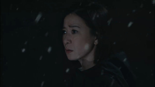 新聞女王2劇評|佘詩曼親揭獻出拍劇生涯第一次!馬國明水中掙扎戲親為佐治解畫