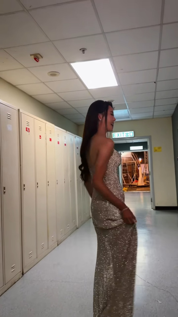 戴祖儀谷胸相瘋傳自信認胸前負擔太重 後台仆親連環圖更洶湧睇到嘩嘩聲