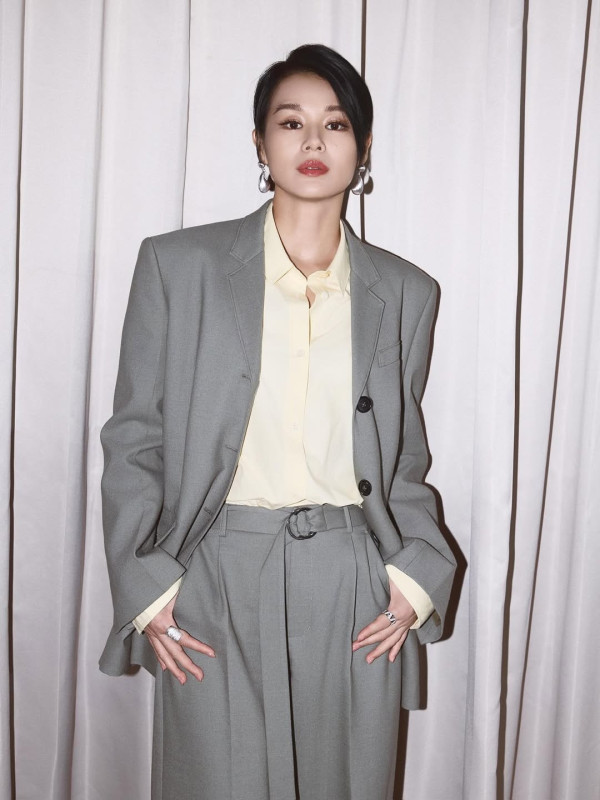 前TVB視后再搞婚宴結婚10周年大排筵席晒恩愛 屢傳婚變仍撐老公力證夫妻情不變