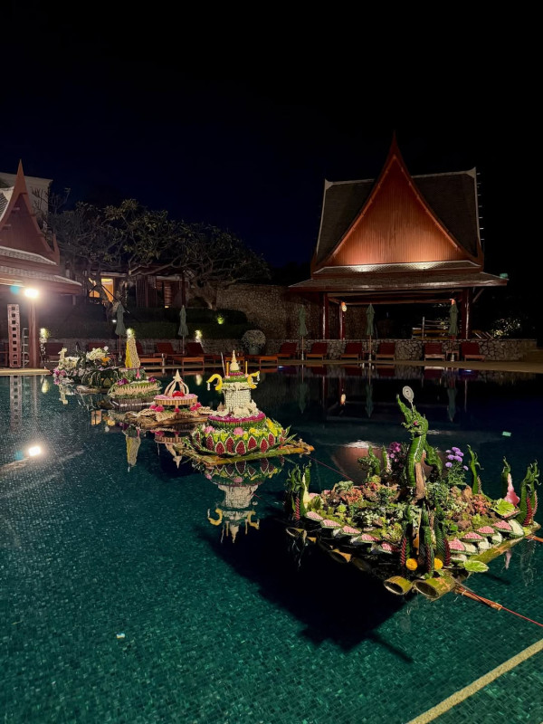 前TVB視后再搞婚宴結婚10周年大排筵席晒恩愛 屢傳婚變仍撐老公力證夫妻情不變