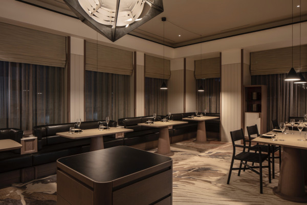 黑白大廚2｜12月開播名單率先睇！白湯匙餐廳訂位攻略　這間米芝蓮最易Book 