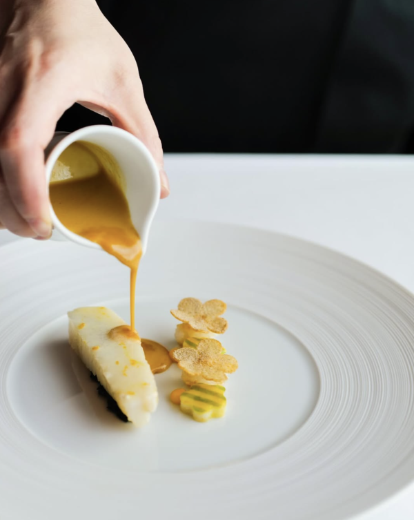 黑白大廚2｜12月開播名單率先睇！白湯匙餐廳訂位攻略　這間米芝蓮最易Book 