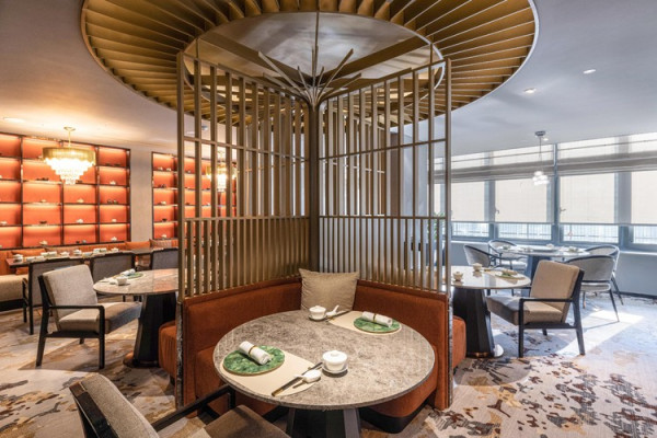 黑白大廚2｜12月開播名單率先睇！白湯匙餐廳訂位攻略　這間米芝蓮最易Book 