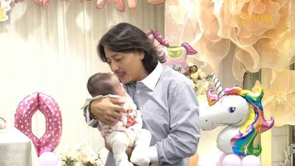 羅泳嫻賀黃澤鋒愛女百日宴失言惹禍 祝福6個字引爆網民圍攻：心地唔好