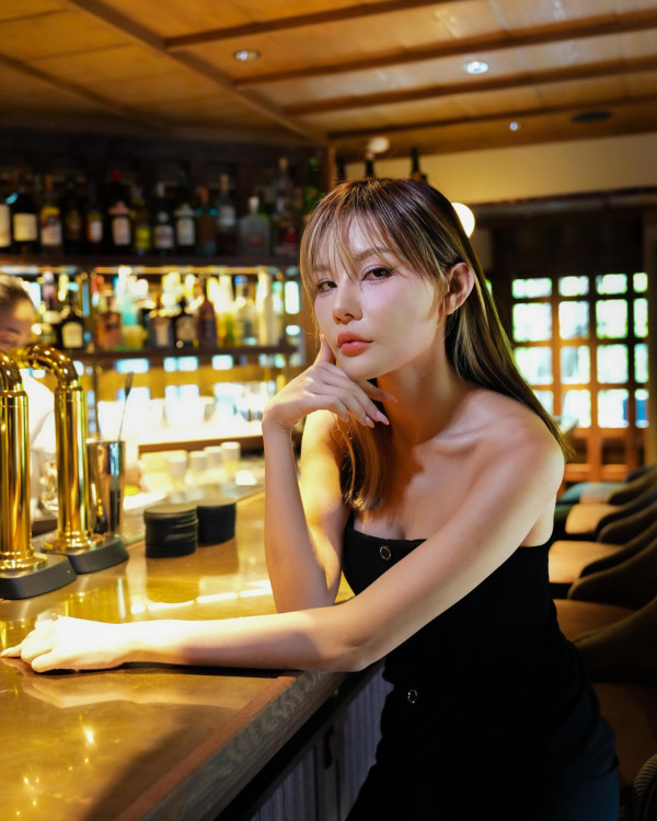 五索高調慶祝婚外情關係10周年！獲馬清鏗贈「全球唯一」首個愛馬仕最新手袋