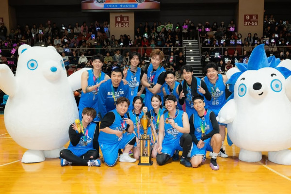 COLLAR成員Candy王家晴被爆新戀情！甜蜜約會斷正疑似暗撻同門男團師兄？