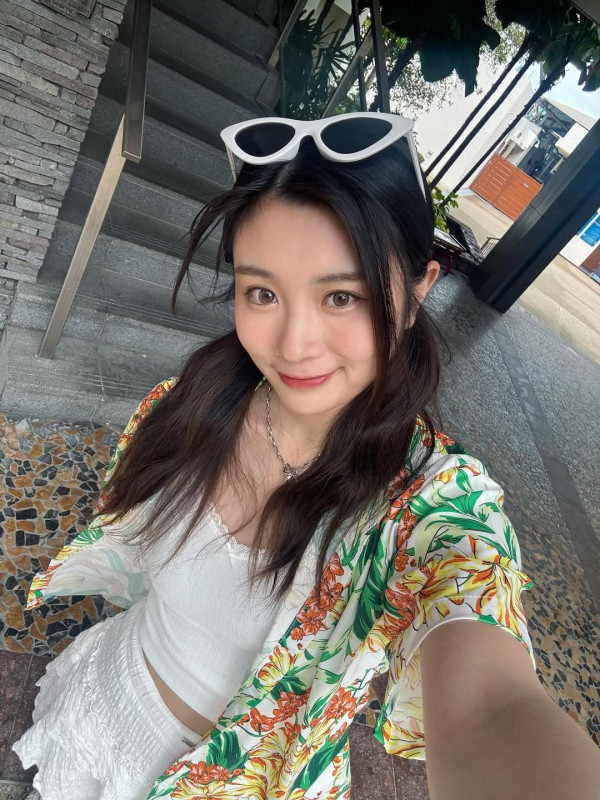 COLLAR成員Candy王家晴被爆新戀情！甜蜜約會斷正疑似暗撻同門男團師兄？