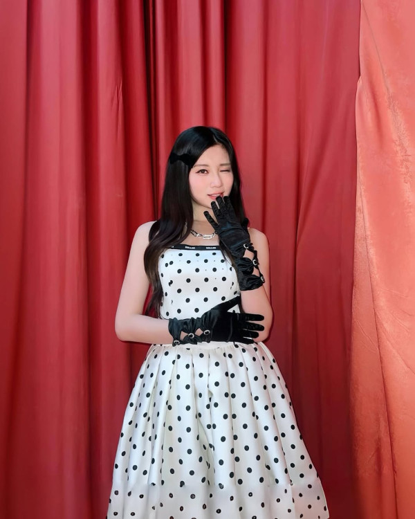 COLLAR成員Candy王家晴被爆新戀情！甜蜜約會斷正疑似暗撻同門男團師兄？