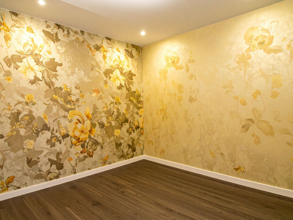 秋冬乾燥成日「被電親」？  拆解「靜電」成因 教你手機/門鎖「防電」3 大冷知識