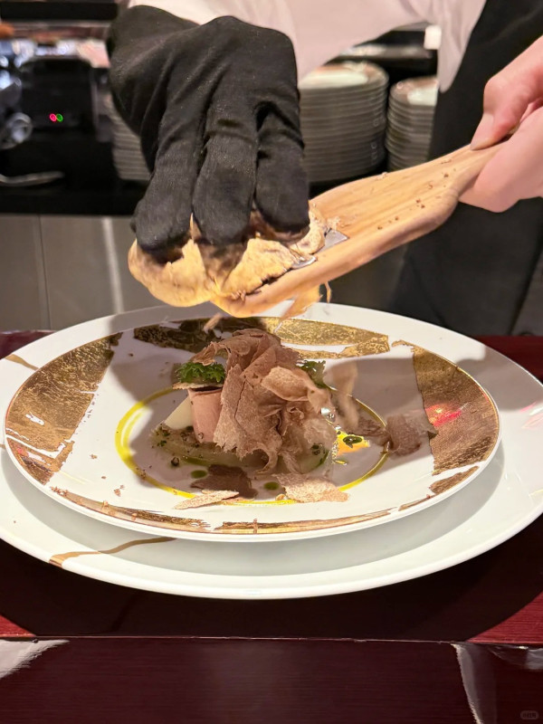 【米芝蓮推介】港澳米芝蓮餐廳7間新上榜 芝士廚師發辦/Siaw泰國菜/九龍飯館 (附2025完整名單)