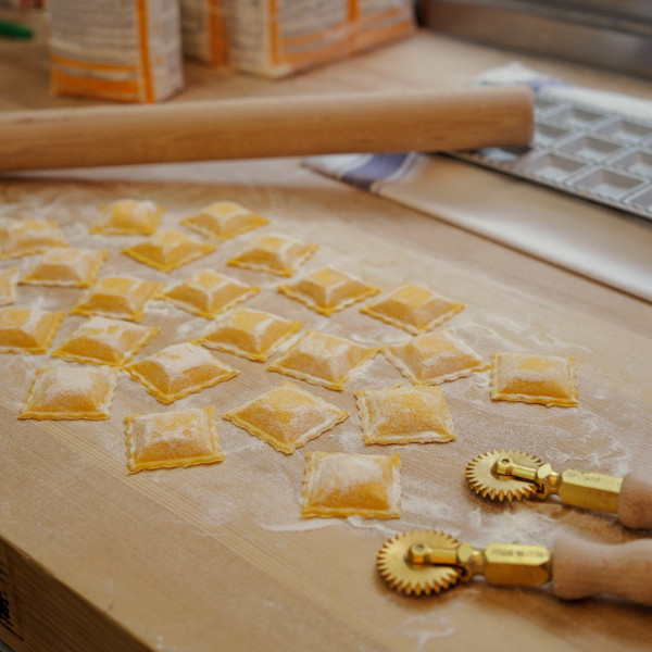 【米芝蓮推介】港澳米芝蓮餐廳7間新上榜 芝士廚師發辦/Siaw泰國菜/九龍飯館 (附2025完整名單)