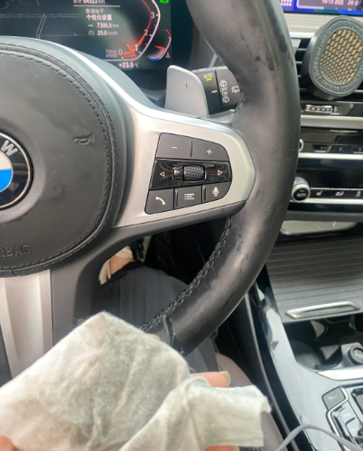 酒精咪亂用！10大「清潔禁忌」物品曝光：眼鏡/皮手袋一擦即報銷