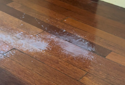 酒精咪亂用!10大「清潔禁忌」物品曝光:眼鏡/皮手袋一擦即報銷