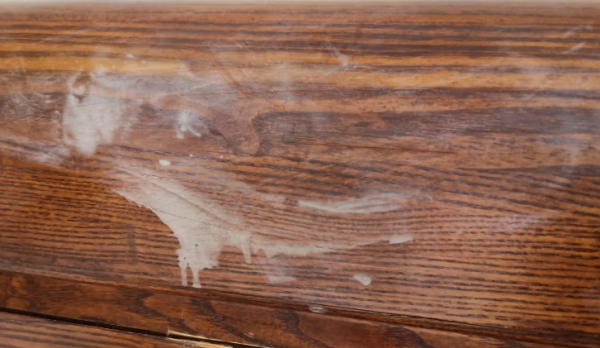 酒精咪亂用！10大「清潔禁忌」物品曝光：眼鏡/皮手袋一擦即報銷