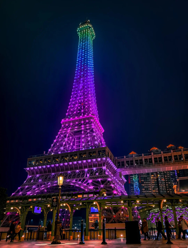 巴黎人。圖片來源：小紅書@zoya梅