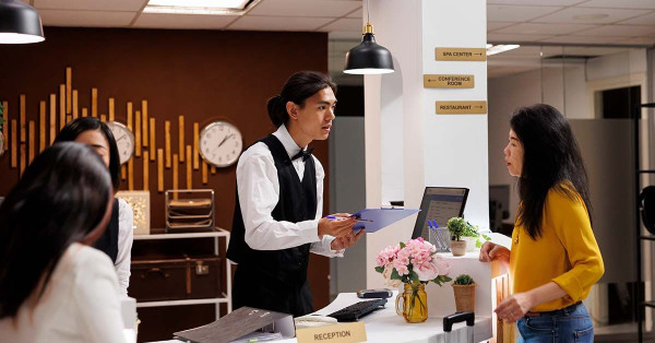 女生獨住Motel遭趕走？內行人揭恐怖潛規則：怕掃黃怕變凶宅！網民：好猛 