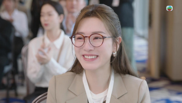 新聞女王2｜吳業坤王敏奕「明艷CP」成功入屋 自度「貼地甜蜜招式」增CP感