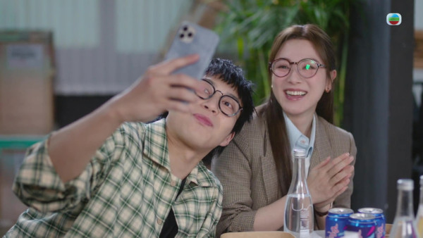 新聞女王2｜吳業坤王敏奕「明艷CP」成功入屋 自度「貼地甜蜜招式」增CP感