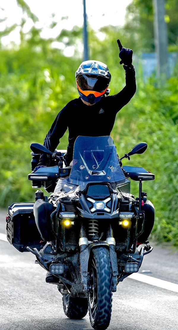 黃志明泰國車禍意外身亡享年56歲 家屬發訃告證實突發悲劇噩耗