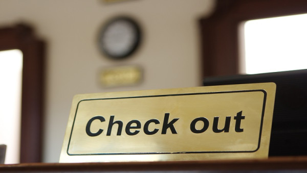 女生獨住Motel遭趕走？內行人揭恐怖潛規則：怕掃黃怕變凶宅！網民：好猛 