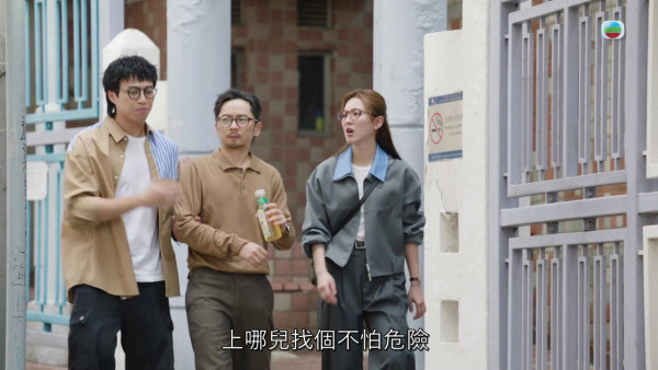 新聞女王2｜鄧智堅「飛爺」回歸神還原Man姐新聞極致 再現「經典七式」狂爆金句