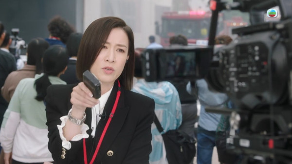 新聞女王2｜鄧智堅「飛爺」回歸神還原Man姐新聞極致 再現「經典七式」狂爆金句